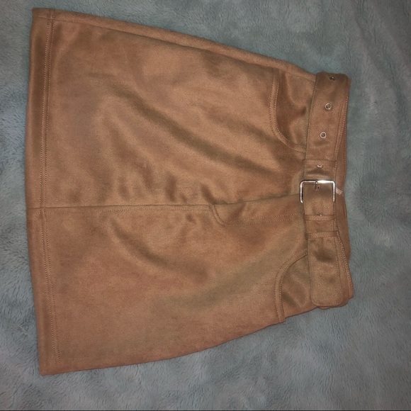 Beige skirt - Picture 1 of 3